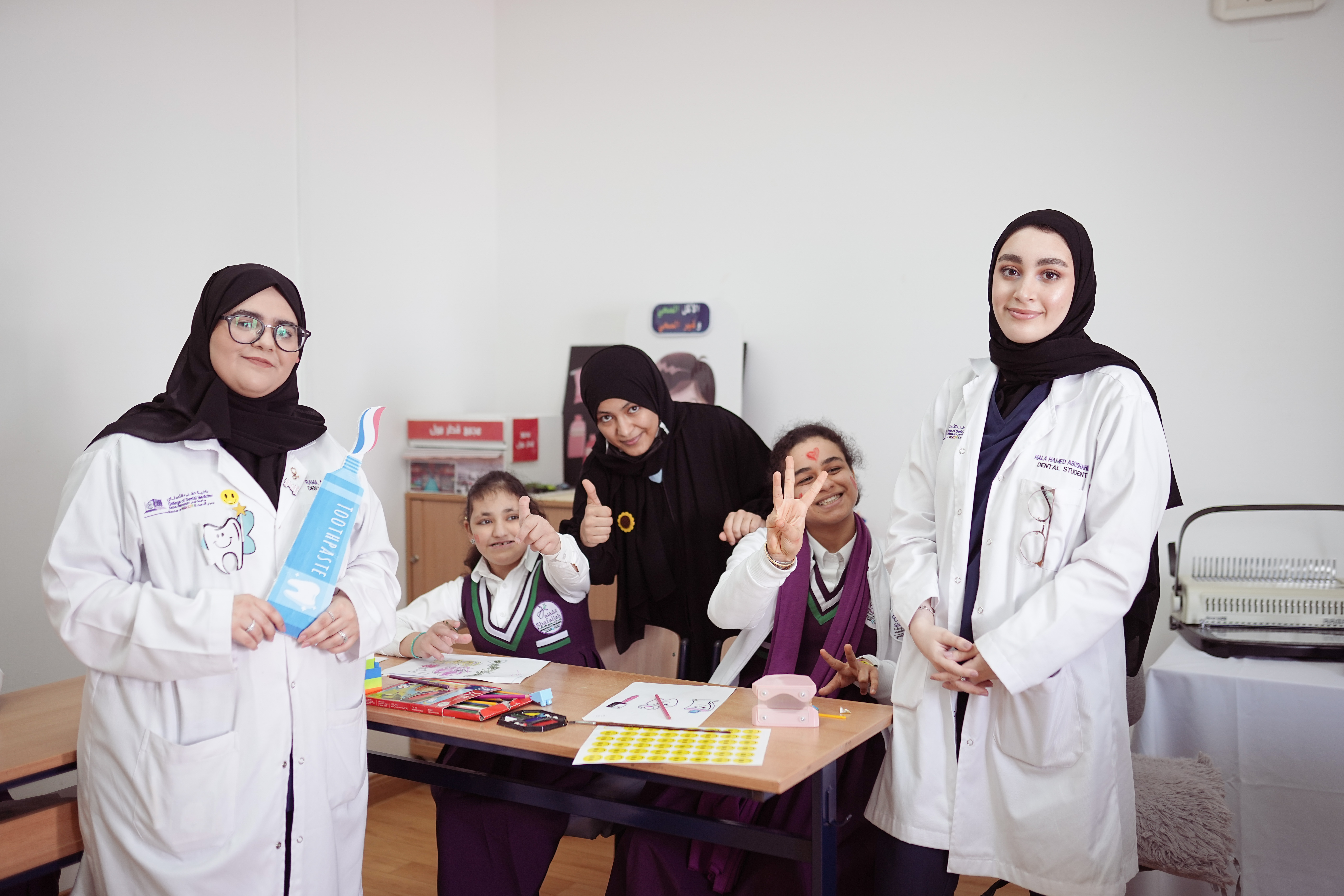 الزيارة التثقيفية لطلاب جامعة قطر- كلية طب الاسنان 03