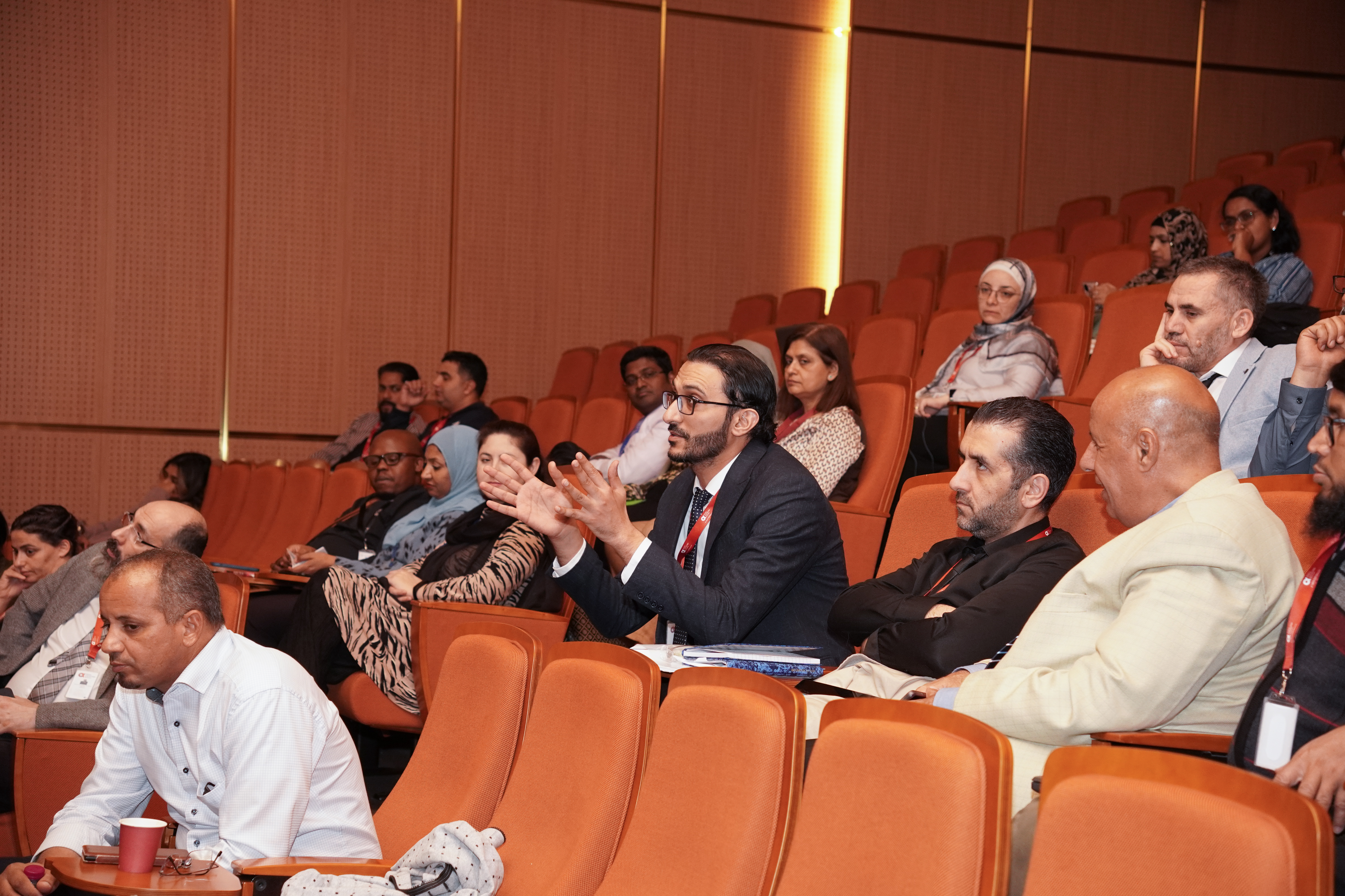 ورشة توعوية للمعلمين والمعلمات بمدارس كامبردج الدولية.