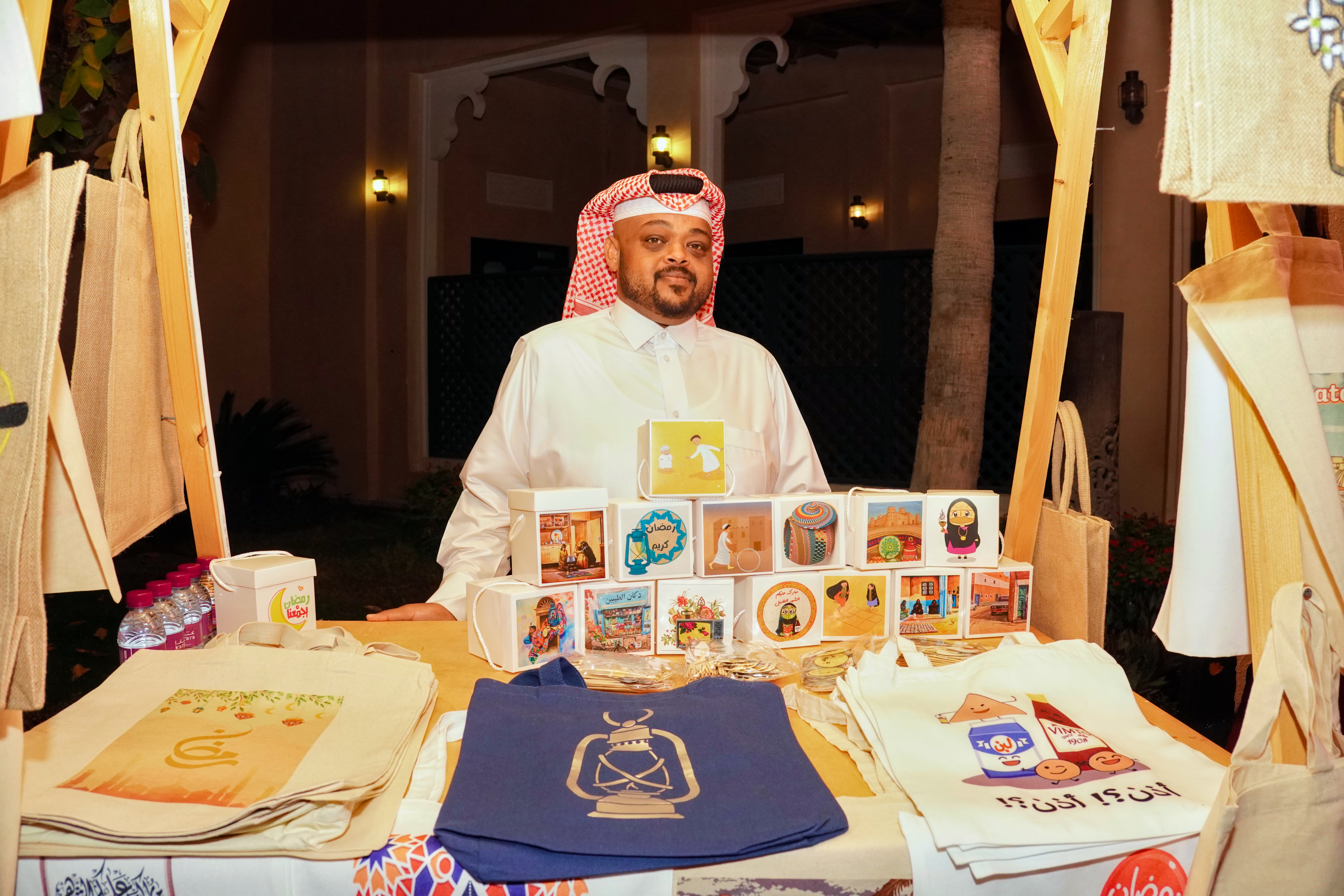 منتجات صنعت بأيدي