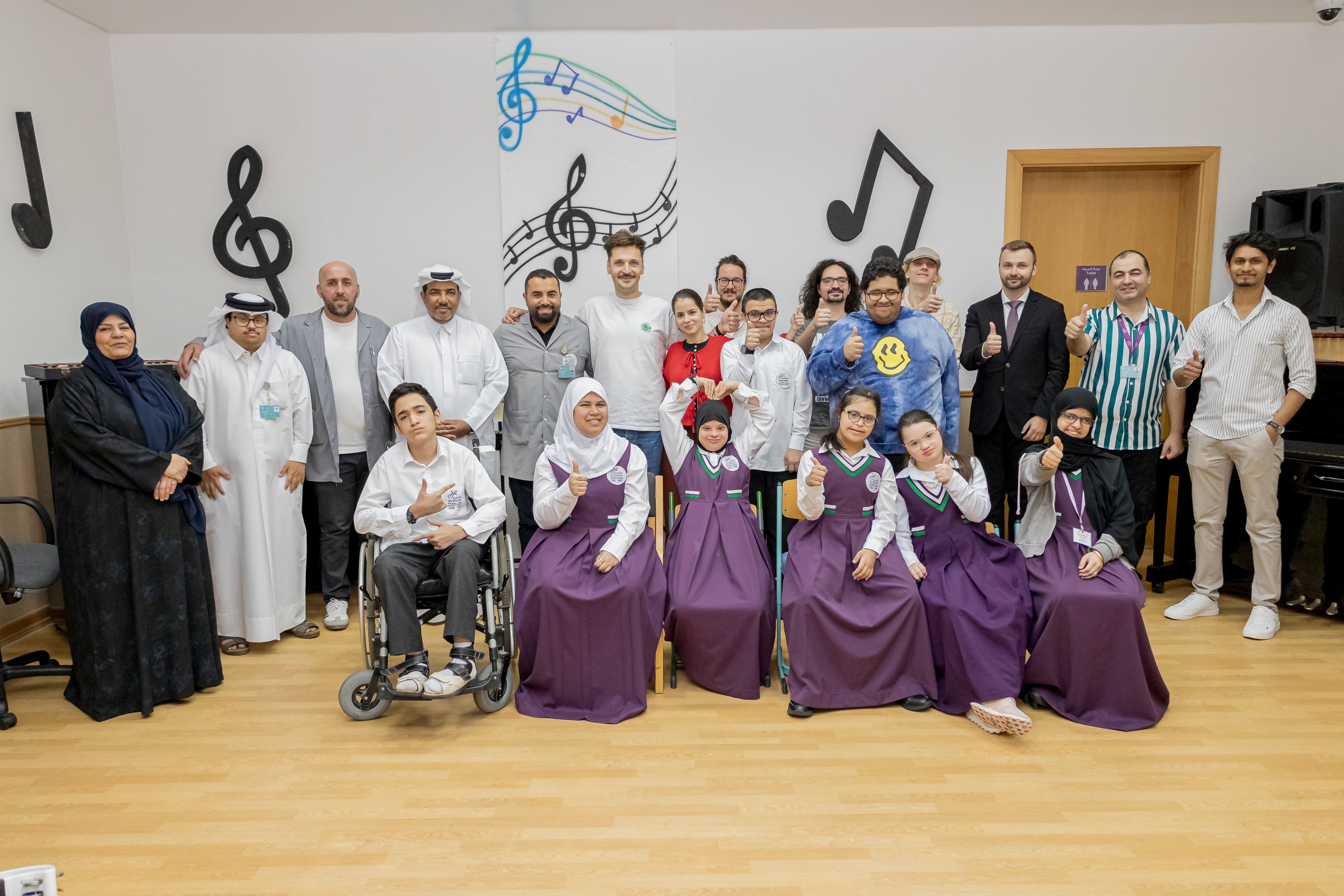 نظم مركز الشفلح للأشخاص ذوي الإعاقة ورشة موسيقية تعليمية ترفيهية بالتعاون مع سفارة دولة المجر، شارك فيها عدد من الموسيقيين المتعاونين مع السفارة.