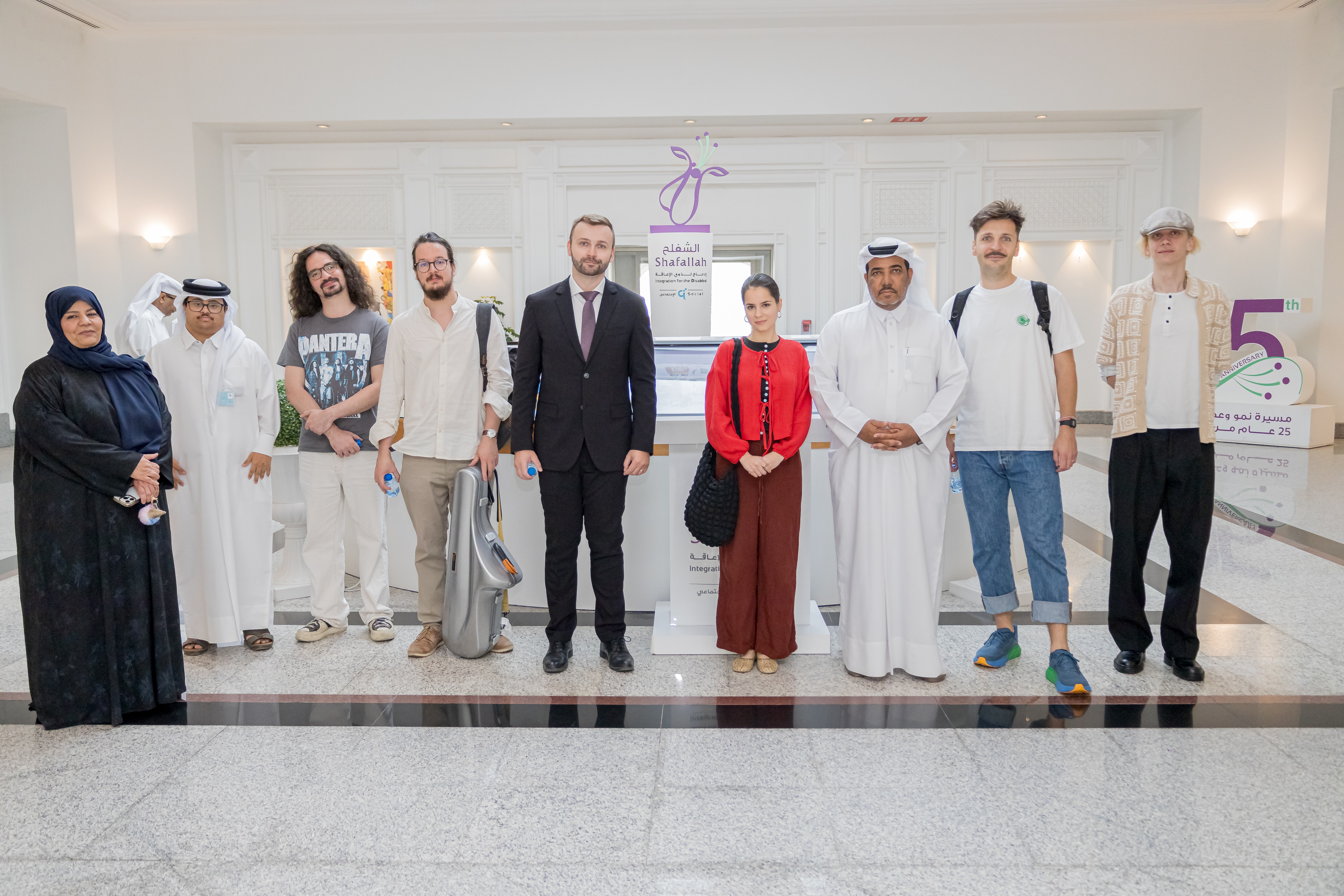 نظم مركز الشفلح للأشخاص ذوي الإعاقة ورشة موسيقية تعليمية ترفيهية بالتعاون مع سفارة دولة المجر، شارك فيها عدد من الموسيقيين المتعاونين مع السفارة.