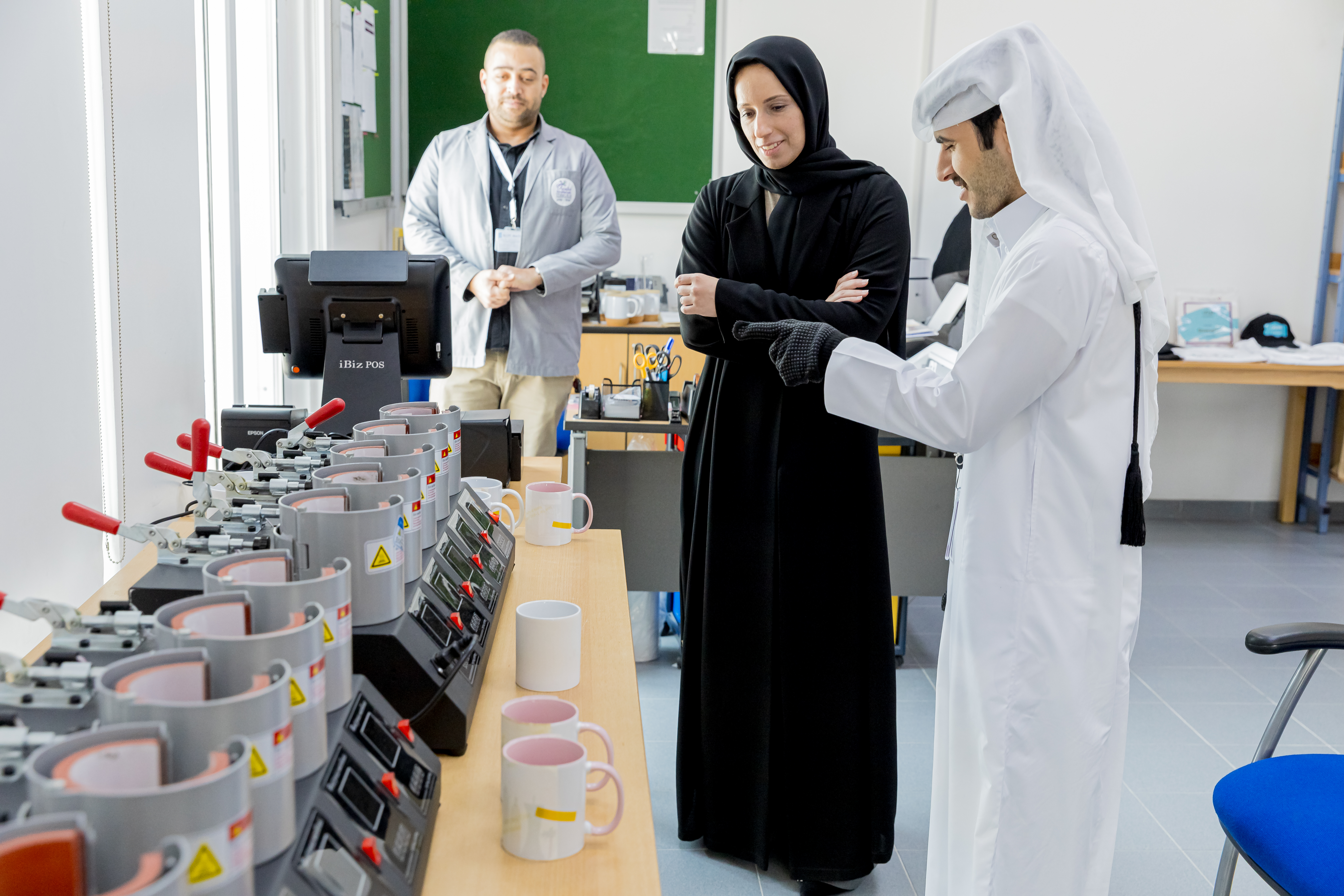 سعادة السيدة بثينة بنت علي الجبر النعيمي - وزير التنمية الاجتماعية والأسرة - في زيارة استطلاعية لمركز  الشفلح للأشخاص ذوي الإعاقة.