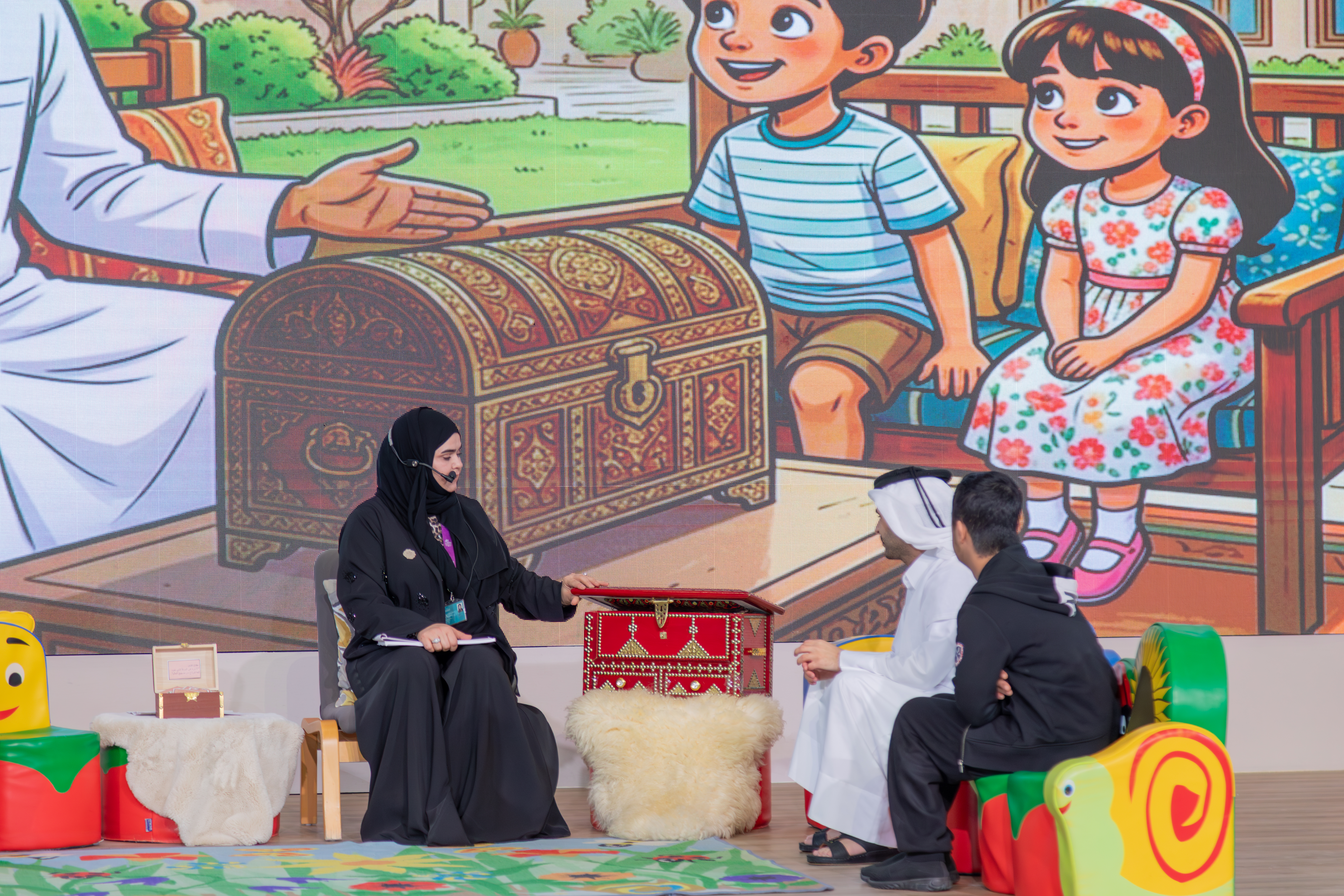شارك مركز الشفلح للأشخاص ذوي الإعاقة في معرض الدوحة الدولي للكتاب (نسخة 34)، من خلال تقديم عرض قصصي بعنوان "أنا أحب أسرتي".