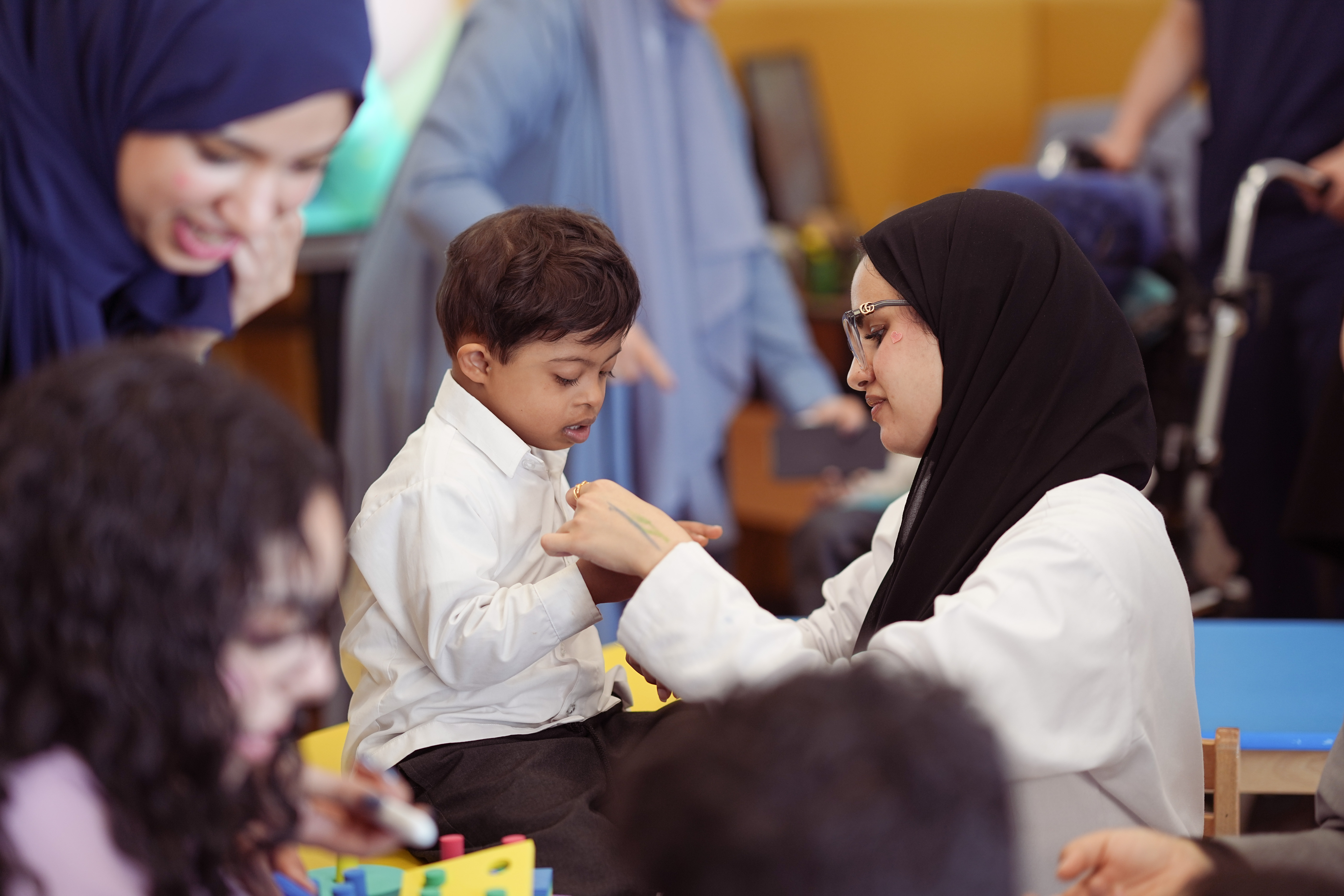 الزيارة التثقيفية لطلاب جامعة قطر- كلية طب الاسنان 02