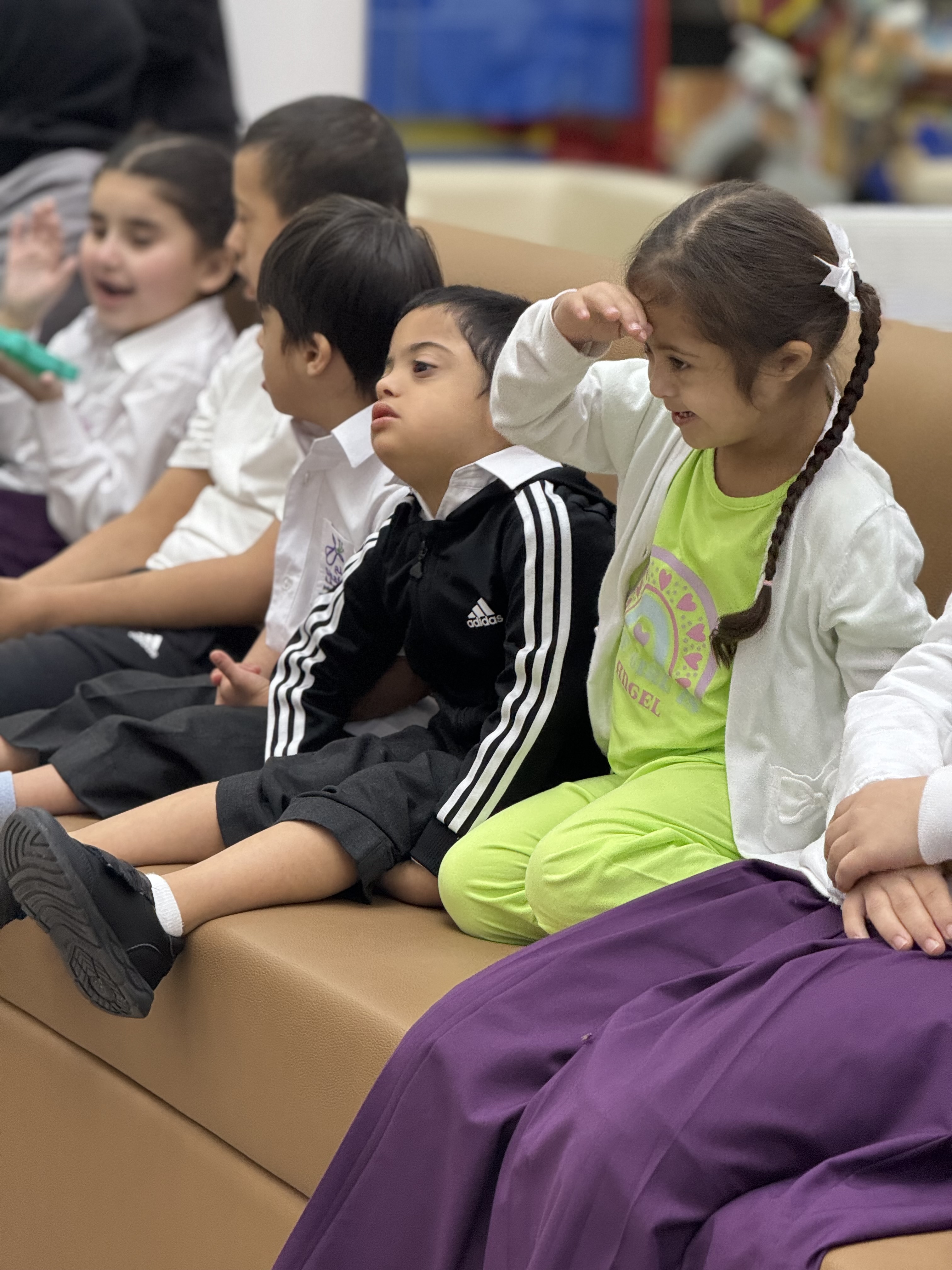 جلسة تفاعلية لتنمية الخيال وتعزيز الإبداع